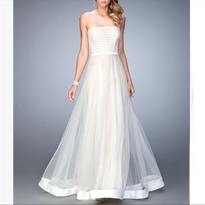 LA FEMME White Stripe Strapless A Line Gown NEW Size 8 Dress